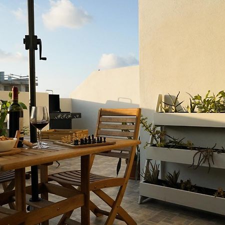 Appartement Cosy Designer Seaview Penthouse With Terrace & Bbq à San Pawl il-Baħar Extérieur photo